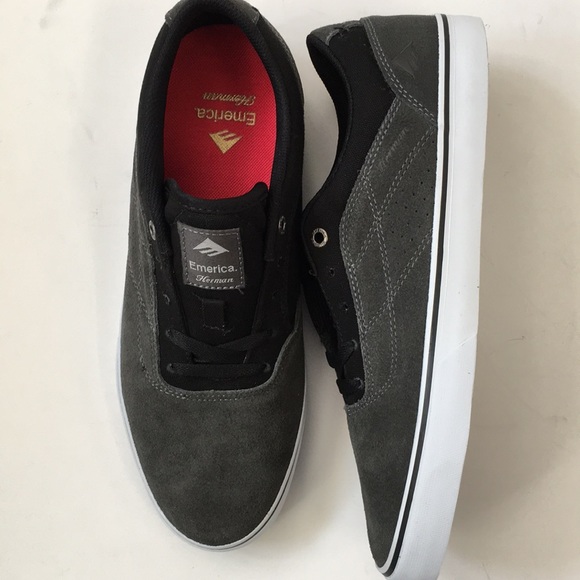 Skateshoes - Picture 3 of 5